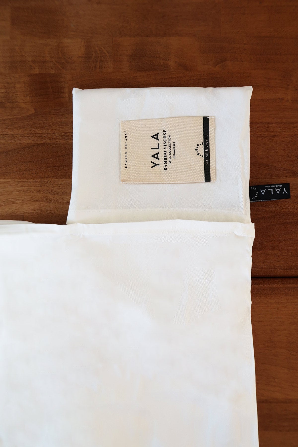 Funda de almohada de viaje de sarga BambooDreams® GRATIS