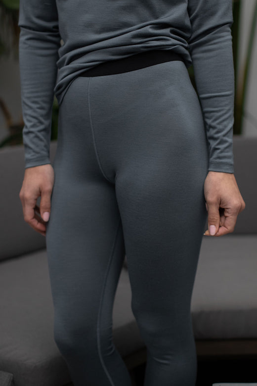 Who else likes to see girls in yoga pants/leggings because of the sight of CAMEL  TOE? - Sexuality